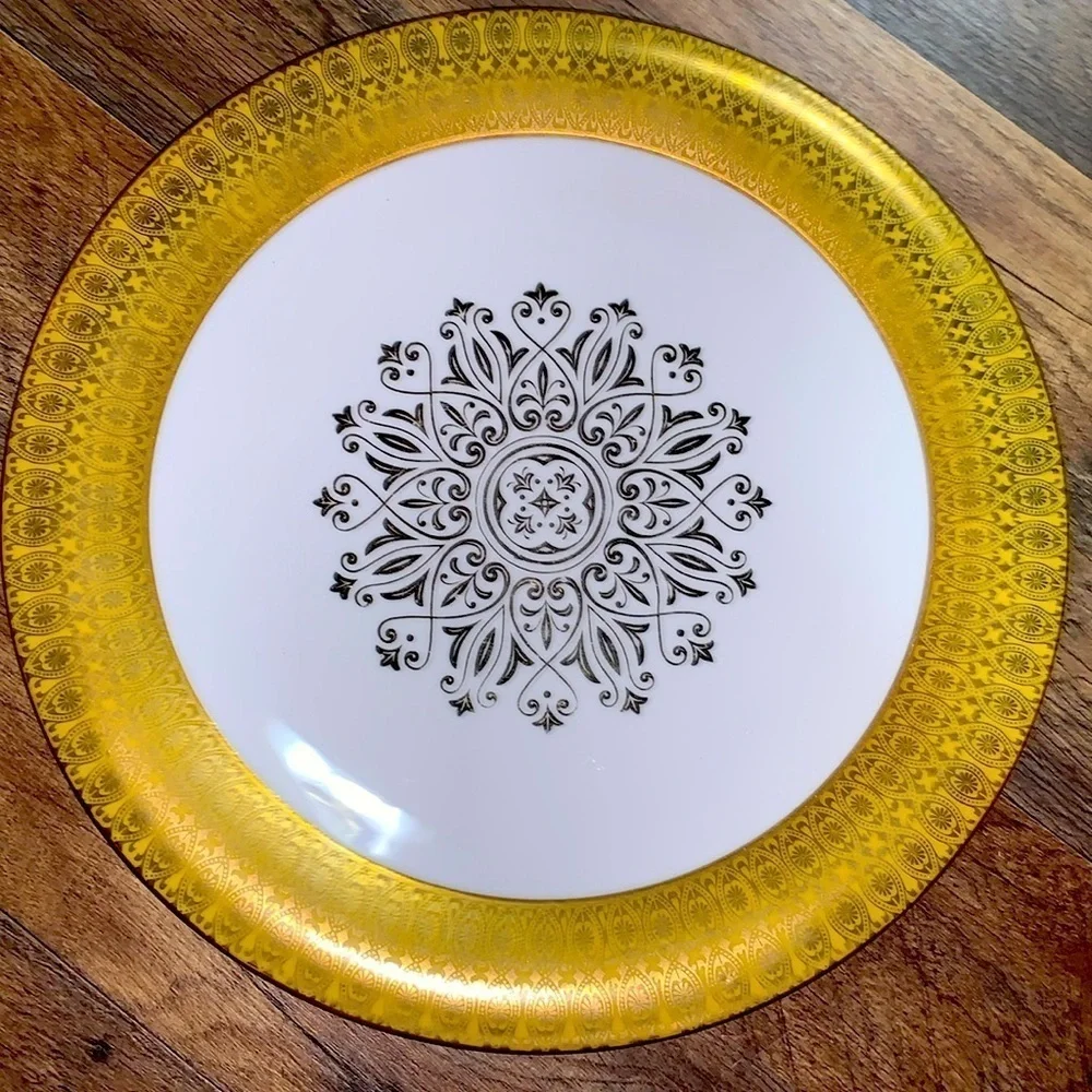 White & Gold Vintage 1960s Ceramic Round Platter Serving Plate Fine Dining